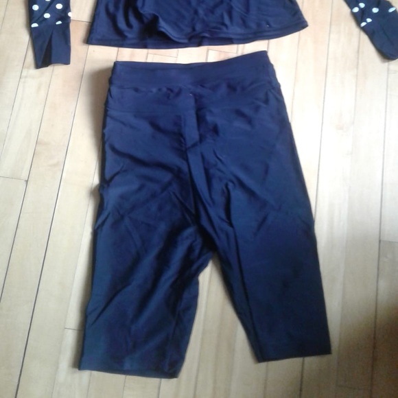 Women’s swim/surf suit new - Picture 2 of 2